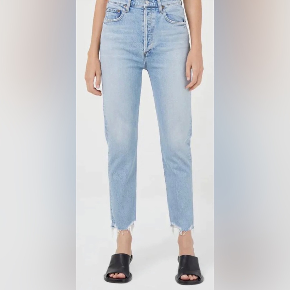 Agolde Riley Crop Jean: Size 26; Worn twice. Excellent condition; Non Smoker